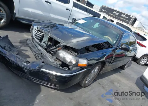 2011 Lincoln Town Car Executive L z USA, uszkodzony, nr VIN 2LNBL8EV5BX759049